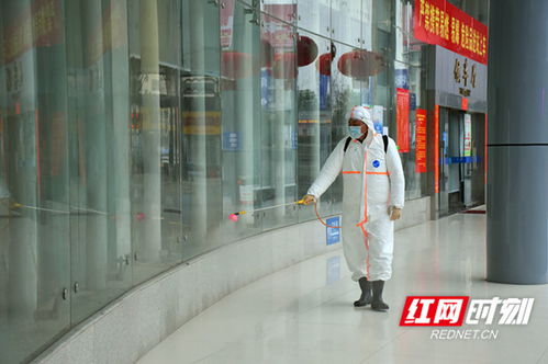 地毯式消毒 娄底市爱国卫生服务部织密防控安全网